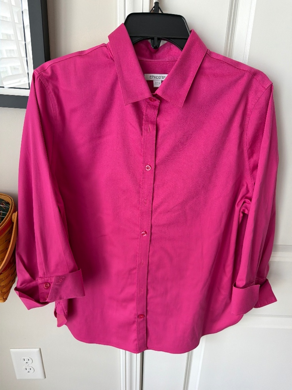 Chicos no iron stretch button down